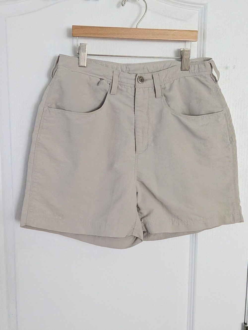 The North Face Paramount Beige Outdoor Hiking Shorts Size 6